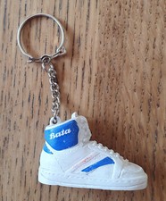 PORTE CLE CLEF porte-clé bata basket chaussure collection