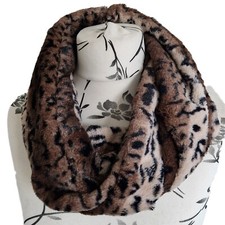 Écharpe Wrap En Fausse Fourrure Chaude D'Hiver Pour Chat Sauvage Imprimé Léopard