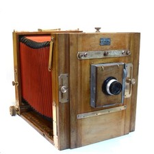 Chambre Photographique en Noyer Lorillon Format 18x24 + Objectif Berthiot