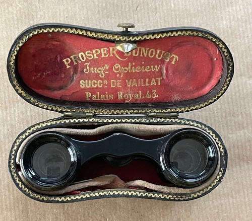 Ancienne paire de jumelles - -,