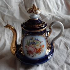 CAFETIERE THEIERE EN PORCELAINE DE BAYEUX VALENTINE HAUTEUR  16CM