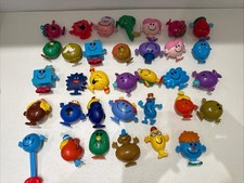 LOT 34 FIGURINES Mr Mme