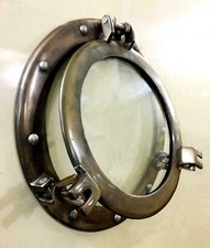 Ancien hublot-fenêtre bateau