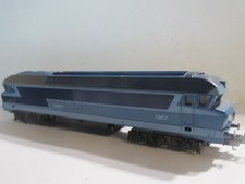 P 205 / TRES BELLE LOCOMOTIVE