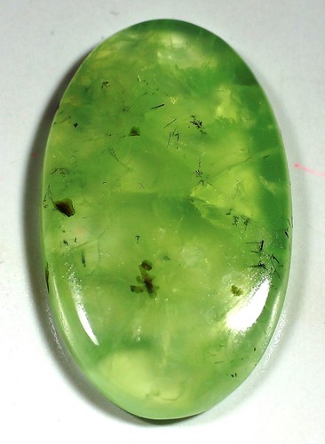 Cabochon ovale préhnite vert