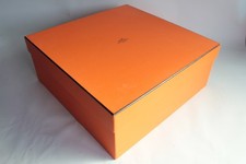 HERMES Boite carton orange
