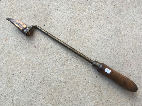 Old tool outil - tool,