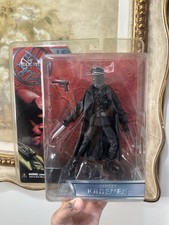 Mezco Hellboy 1.5 2004 Officer