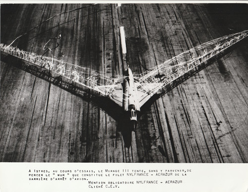 Mirage iii dans filet - mirage, 3