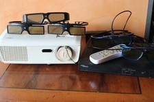 VIDEOPROJECTEUR OPTOMA HD67 + BOITIER 3DXL + 5 PAIRES DE LUNETTES DLP