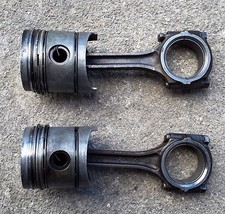PISTONS ET CONRODS DATSUN
