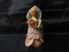 poupée en coquillages,souvenir des plages