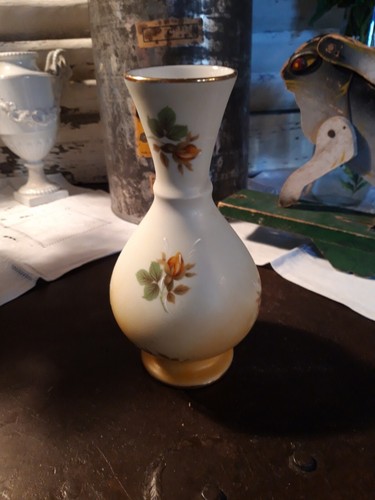 Vase porcelaine de - , 20