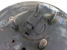 Pivot de moyeu arriere gauche