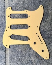 Mini SSS White Strat Pickguard