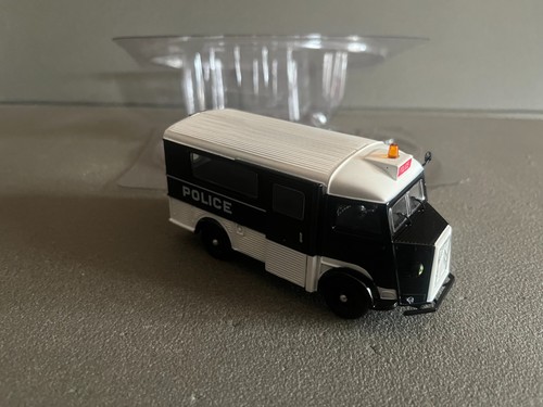 Voiture miniature camion - voiture,