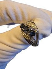 Bague de créateur en or blanc 14 K – Saphir naturel 0,60 ct & Diamants 0,35 ct