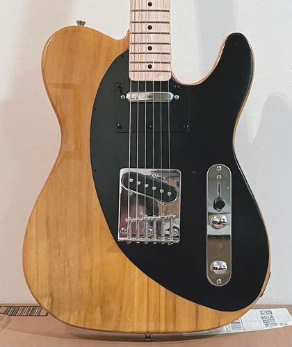 New squier telecaster - new, with