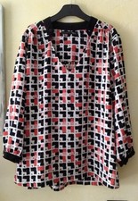 Blouse noir rouge à motifs