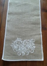 chemin de table jute et dentelle, différentes dimensions