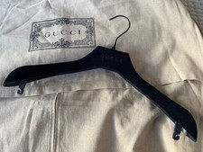 GUCCI Housse de Transport  pour Vêtement Écru Neuve et Cintre Noir  140 x 75