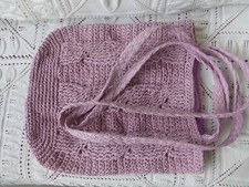 sac à main crochet rose mauve en papier maché 30x27cm hauteur anses 50cm tbé