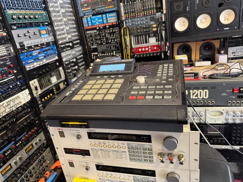Akai mpc 3000 - akai, le
