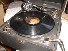 gramophone phonographe avec disques fonctionnel.