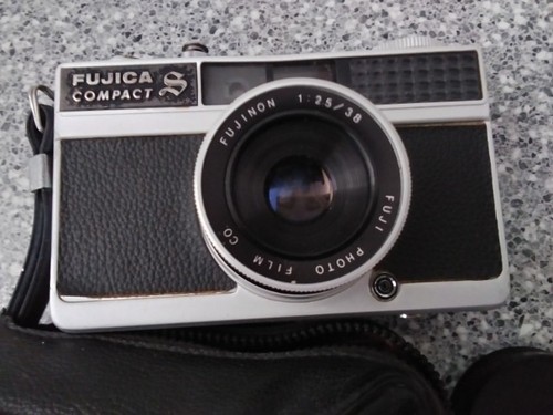 Fujica 35mm film camera - fujica,