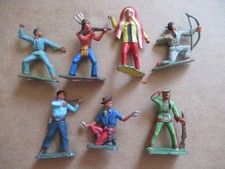 STARLUX indiens, cowboys, avec manques, 1/32,  vendu dans l'état.