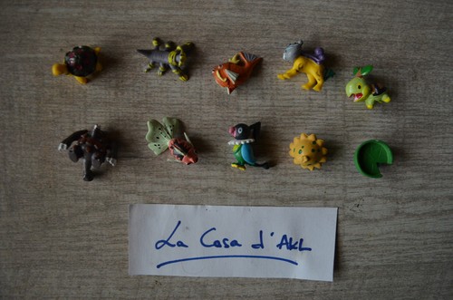 Lot figurines pokémon - 10,