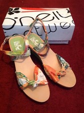 Sandale de sport neuve *