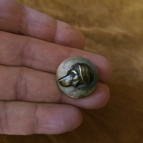 Bouton vénerie chasse à - de,