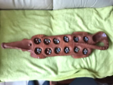 Grand Jeu AWALE en forme de  crocodile , bois et graines , stratégie , afrique