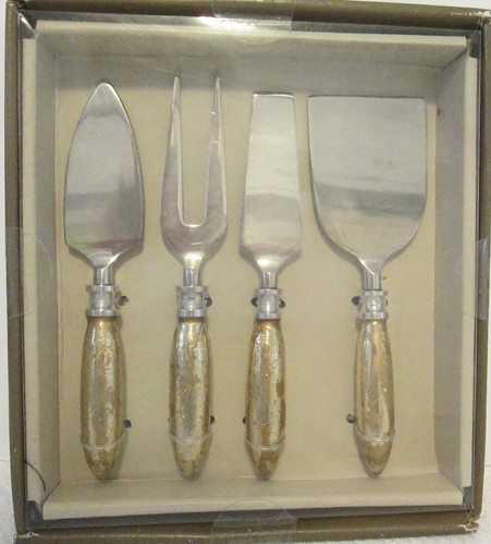 Pier gold handled - pier, a