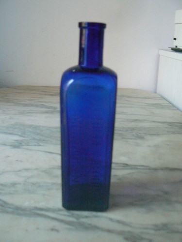 Ancienne bouteille verre bleu - verre,