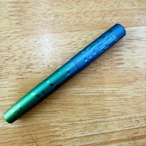 Déjà design monoc - design, nib