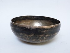 bol chantant tibétain ancien Tibet Nepal XIXe début du XXem antique tibetan bowl