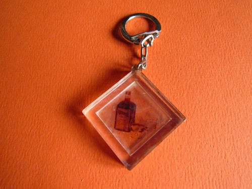 Porte cles 1960 1970 cointreau - porte-cles,