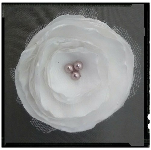 Broche fleur tissu blanche - tissu,