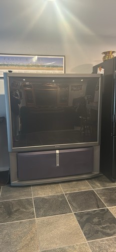 Sony proj screen 61 - proj., 61”
