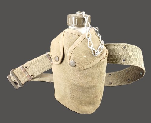 Gourde militaire ancienne - , avec