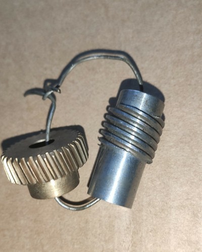 Pignon engrenage pour - pignon, et