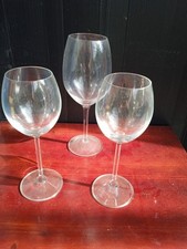 2 Verres Sur Pied A Vin Blanc +1 Pour Vin Rouge Ou Eau 