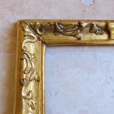 BEAU CADRE en BOIS sculpté