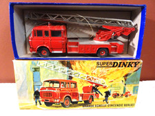 DINKY TOYS FRANCE N° 568  VEHICULE BERLIET CAMION GRANDE ECHELLE POMPIERS BOITE