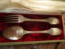 Jolis couverts anciens en métal argenté Boulenger monogrammés / décor en relief