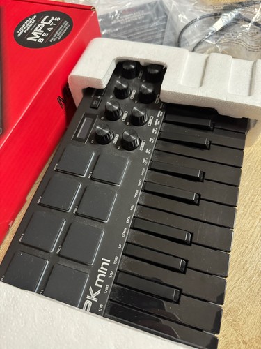 Mpk mini all black midi - all,