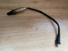 UNE SONDE LAMBDA DE COLLECTEUR ECHAPPEMENT AVANT MAXI SCOOTER GILERA 800 GP