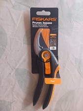 SECATEUR FISKARS MODEL P541 CAPACITE DE COUPE 24mm
